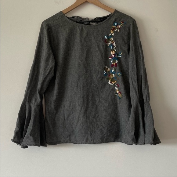 Grace Elements bell sleeve embroidered top. Size Medium - Picture 1 of 11